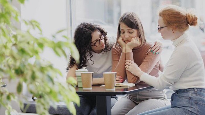 Cara Mendukung Orang Tersayang yang Mengalami Masalah Mental